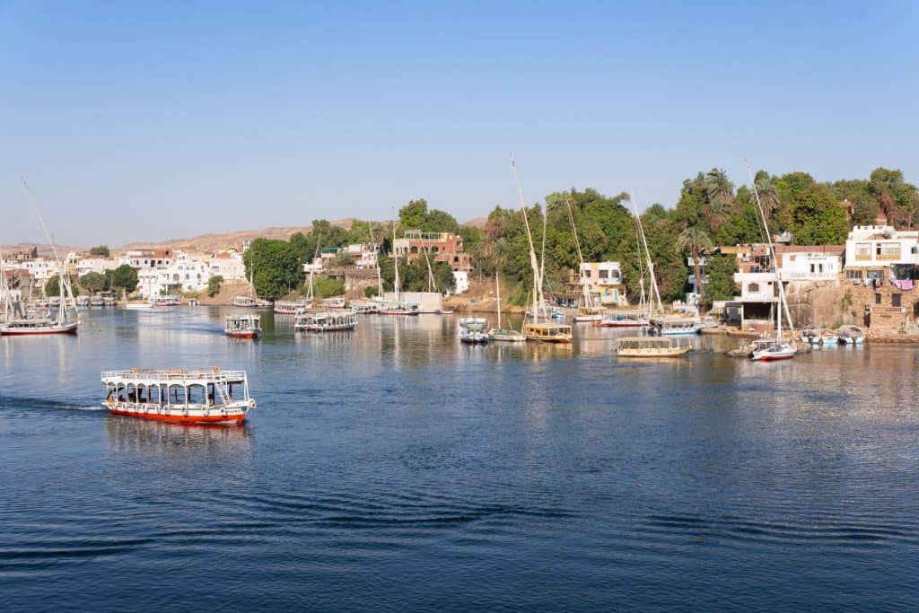 Boote auf dem Nil in Assuan, Ägypten, Globetrotter Select