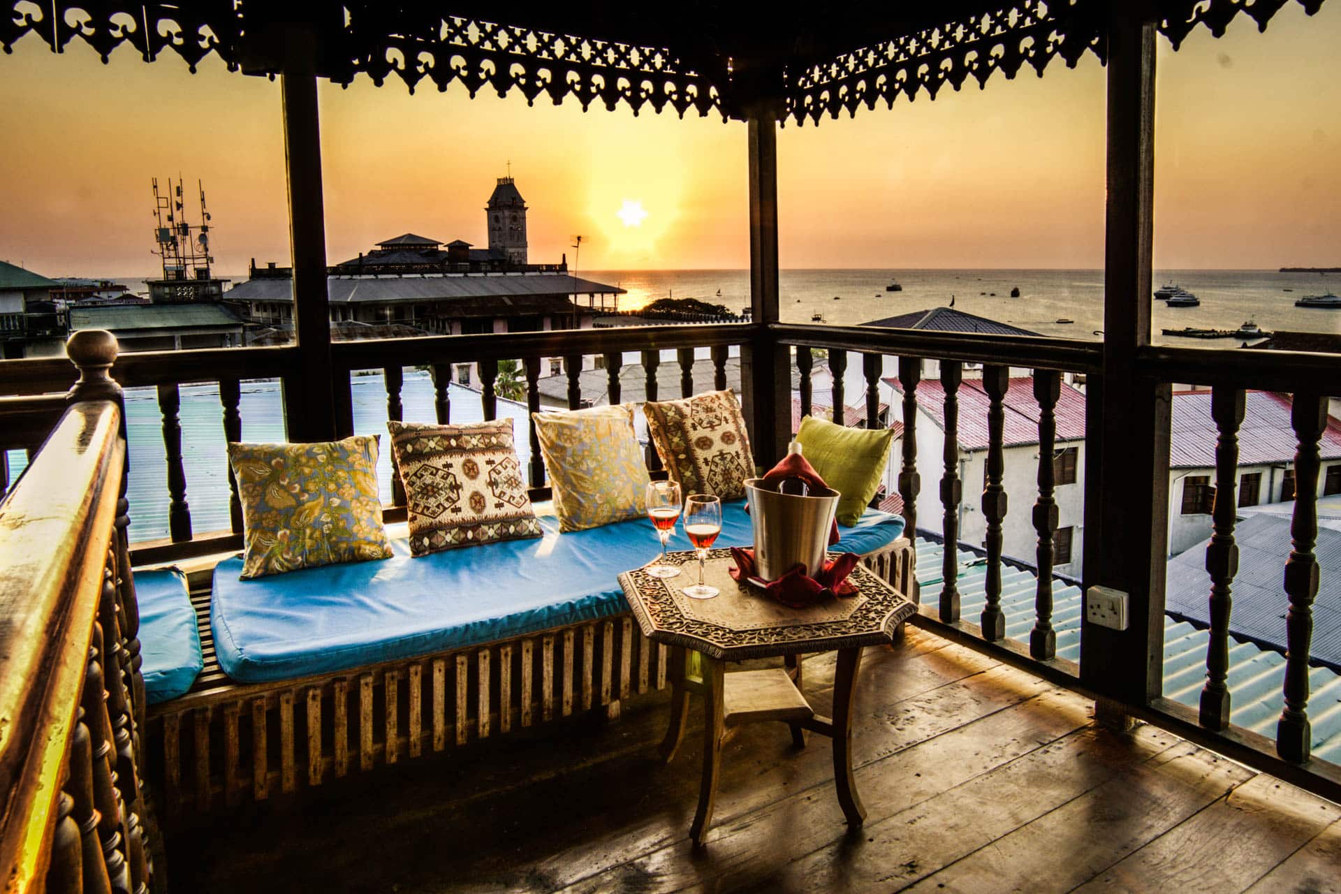 Sundowner im Emerson on Hurumzi