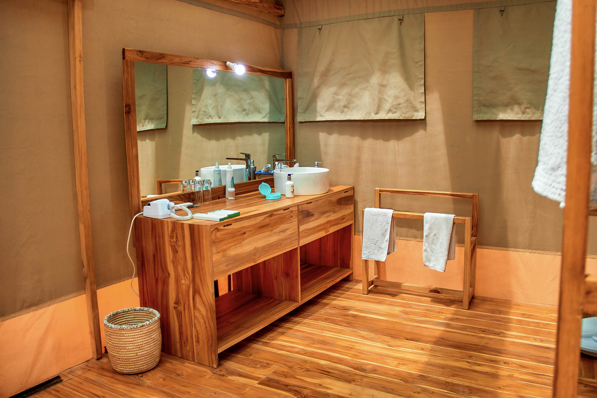 Land of Nature Camp Serengeti