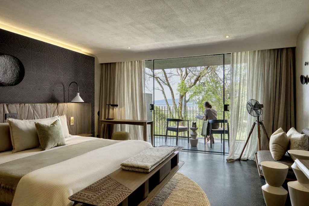 Zimmer in der Luxus-Lodge Serengeti Explorer by Elewana